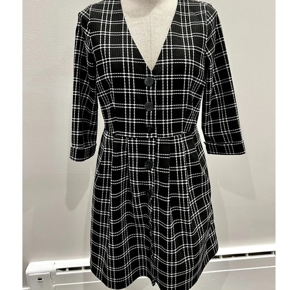 ZARA TRF Collection tweed button mini dress - Picture 5 of 5